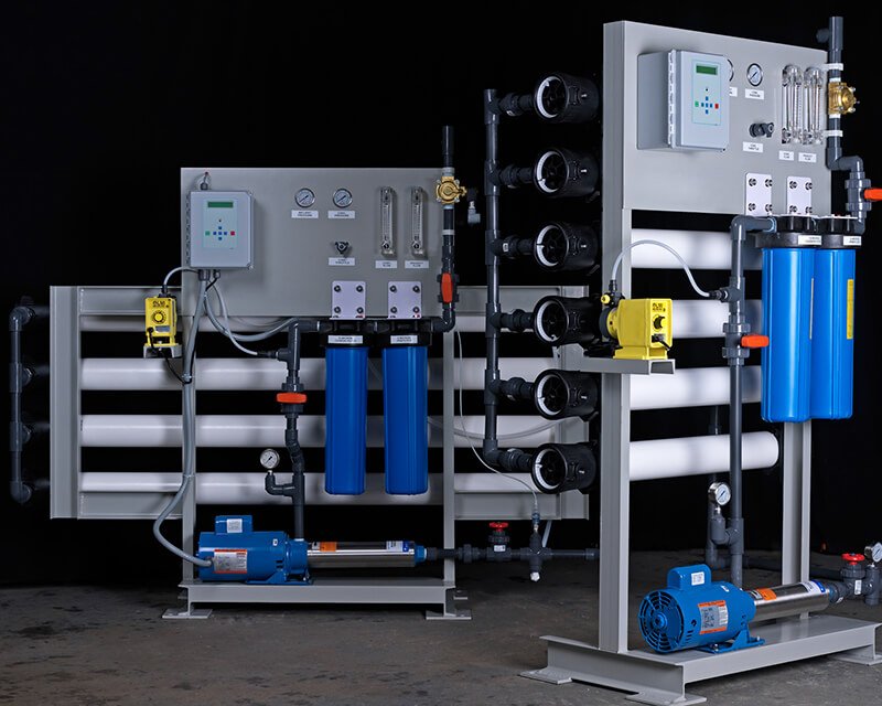 Figure 10 Automatic commercial RO filter system.