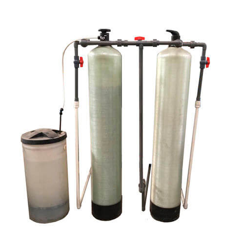 Figure 3 Deionized water tank components
