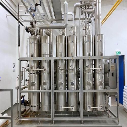 Figure 12 Skid-mounted pharmaceutical water system.