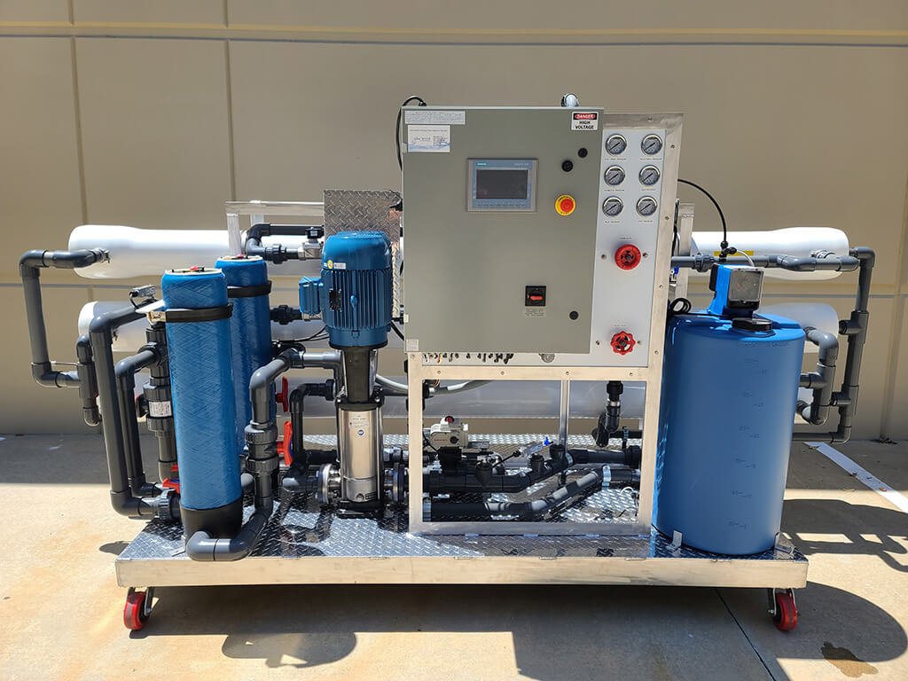 Figure 4 Portable commercial RO unit.