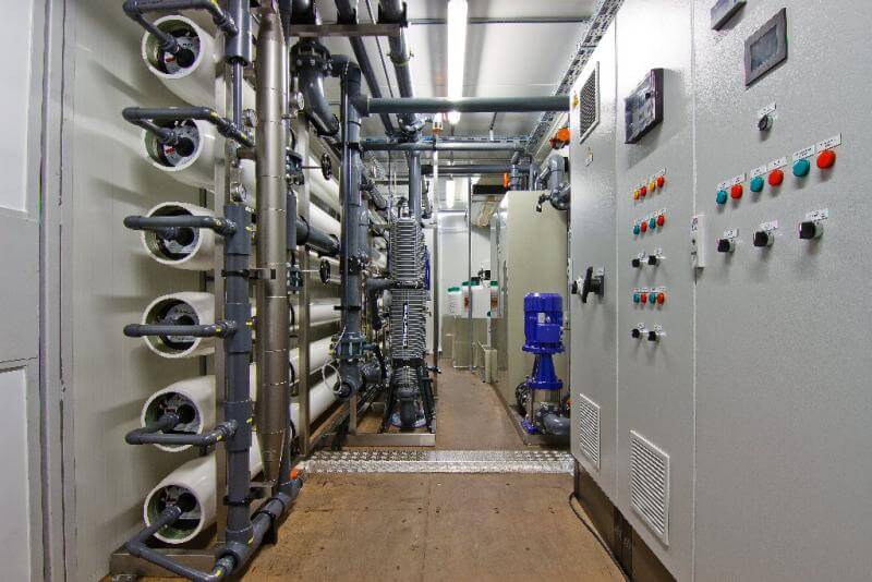 Figure 1 Reverse osmosis container.
