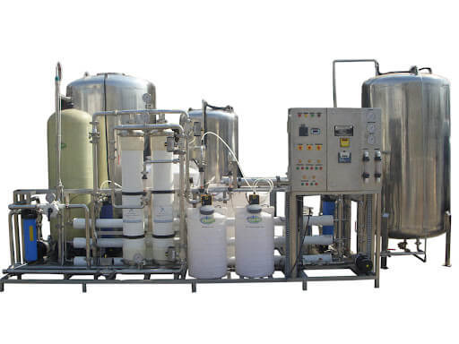 Figure 8 Turnkey seawater desalination plant.